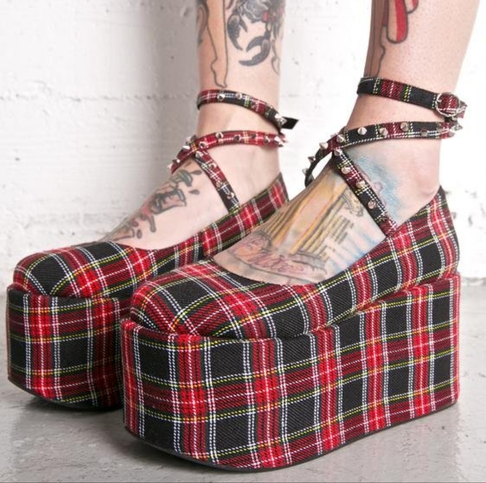 BRENNA BOPPER PLATFORMS